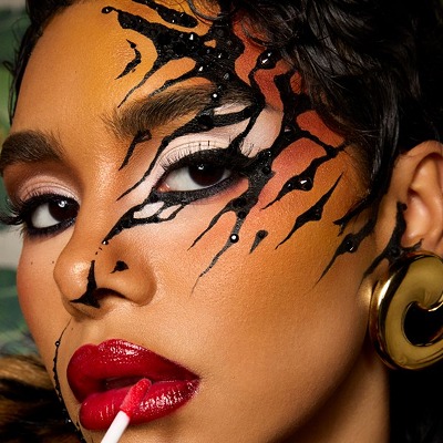 TEASIN’ TIGRESS look